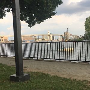 Meet your Posher, Joy